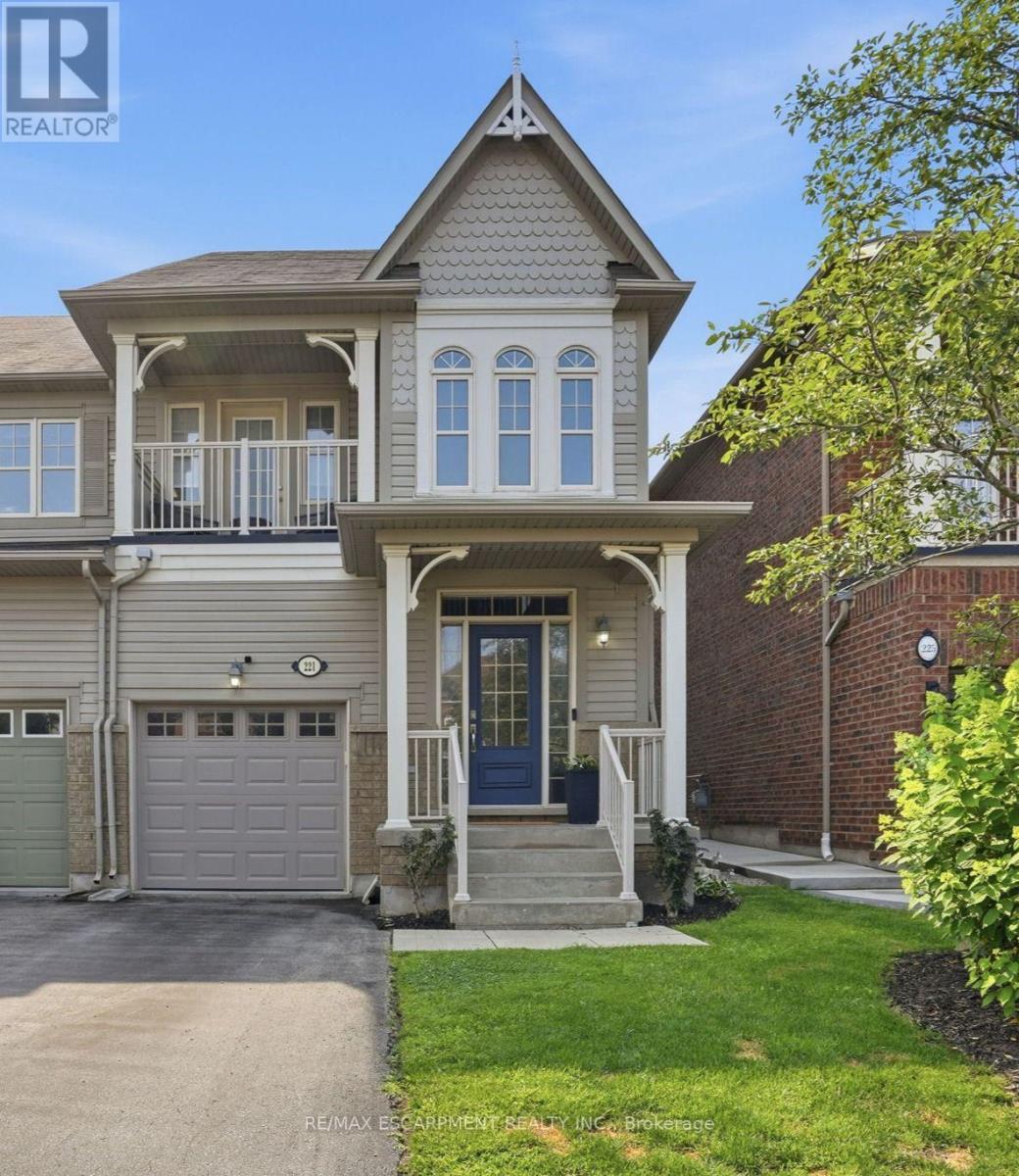221 NISBET BOULEVARD - 1