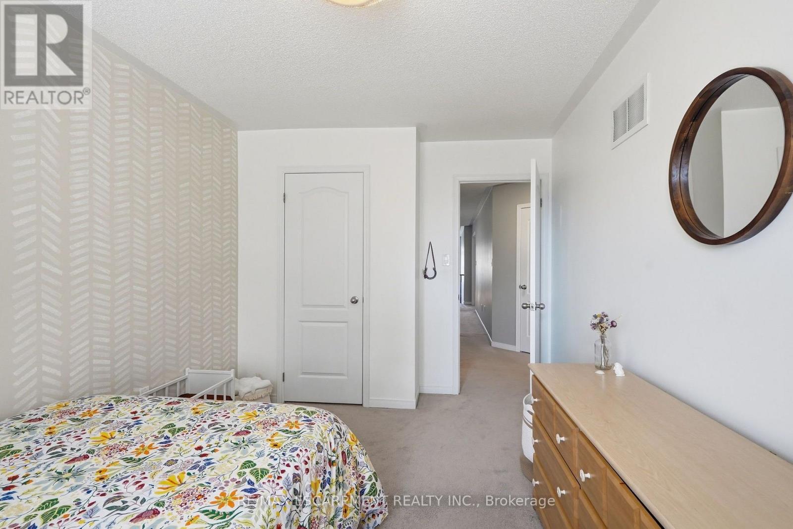 221 NISBET BOULEVARD - 33