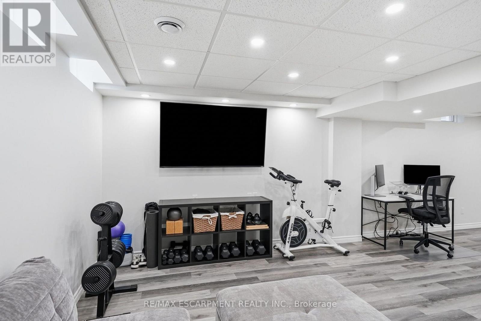 221 NISBET BOULEVARD - 42