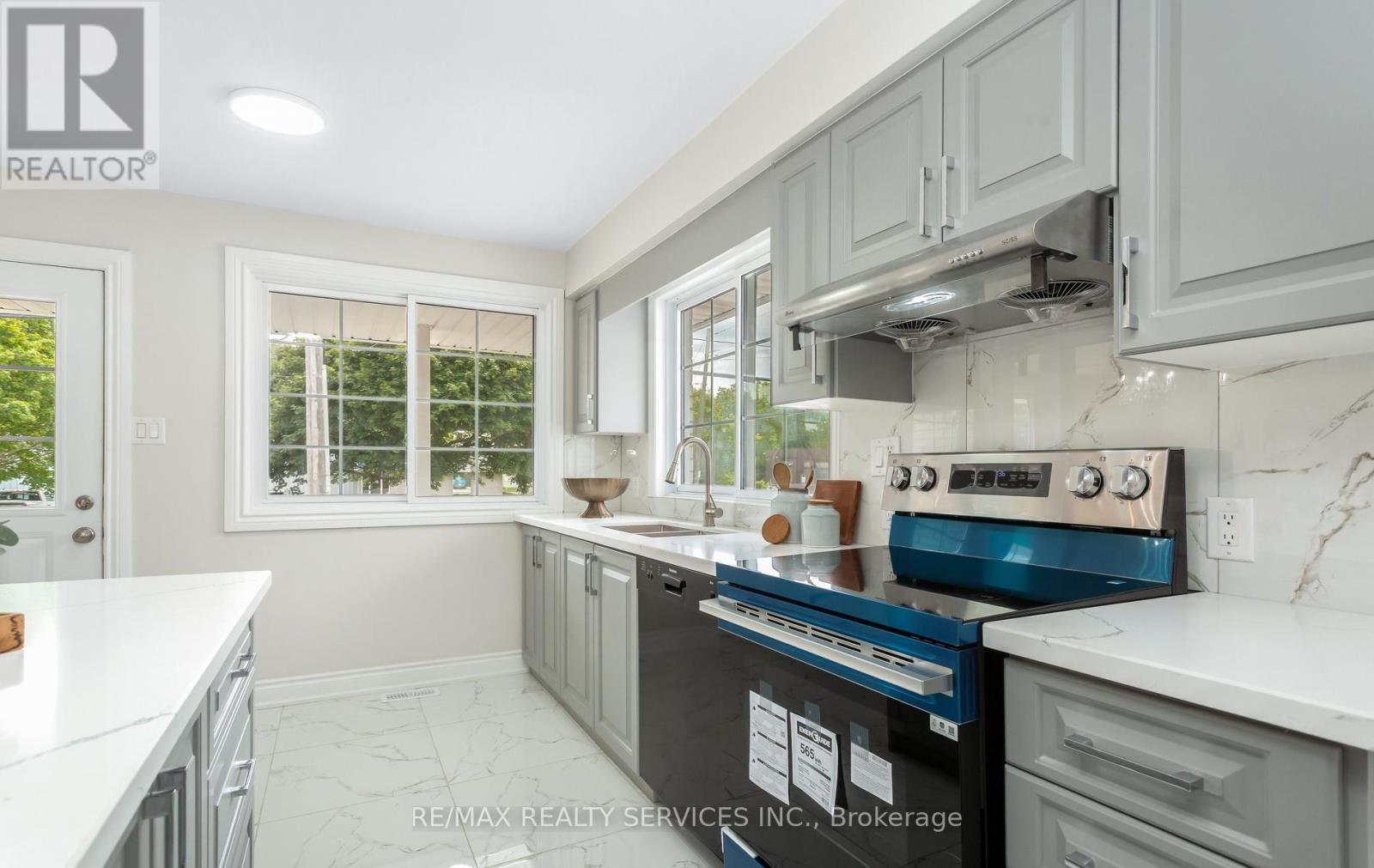 176 SAMUELSON STREET - 11