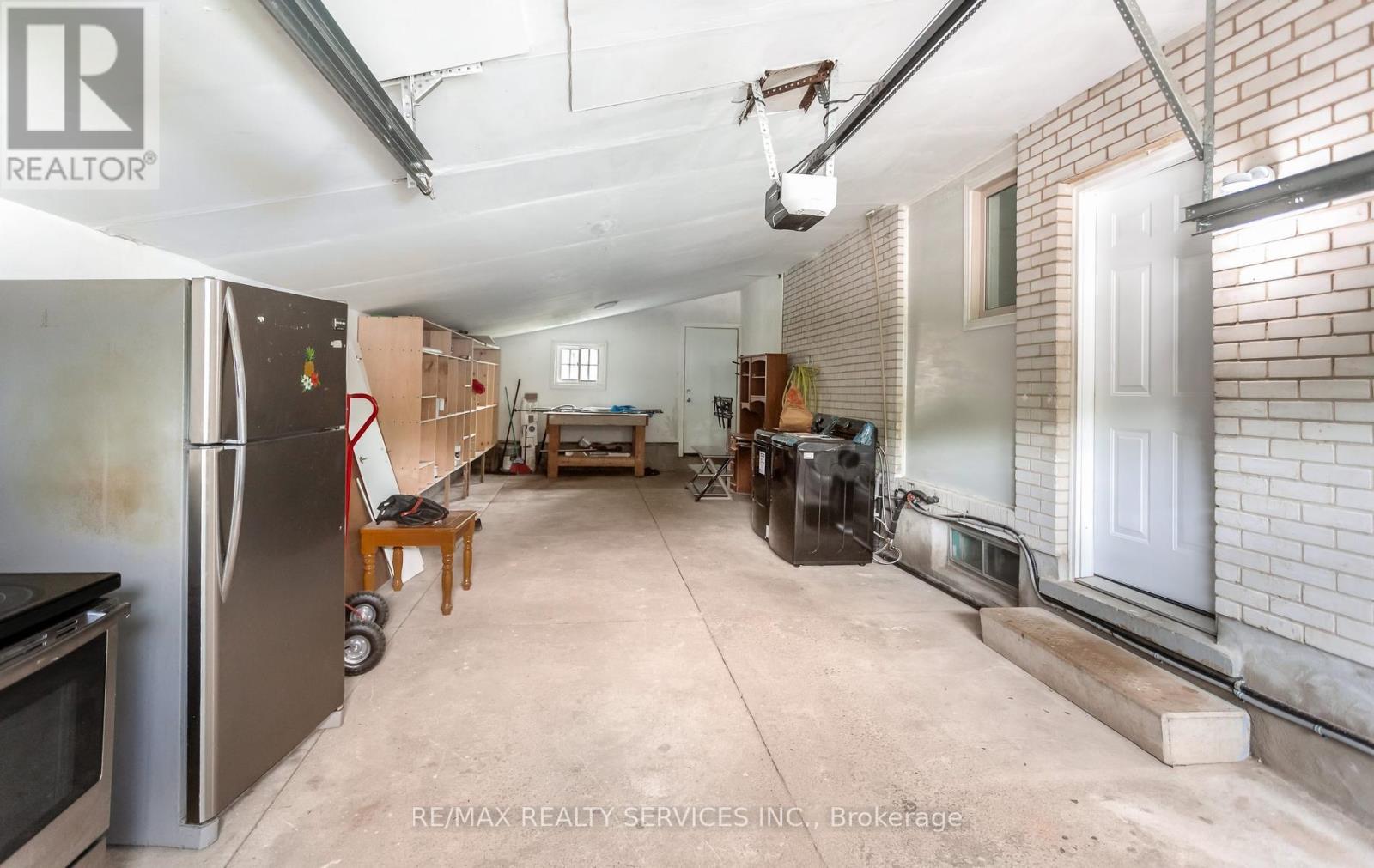 176 SAMUELSON STREET - 40