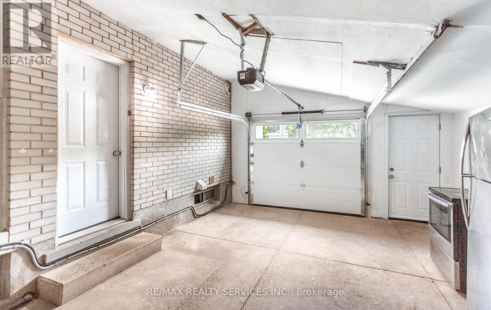 176 SAMUELSON STREET - 42