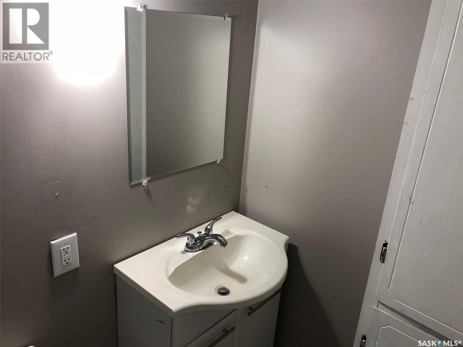 626 Main STREET - 5