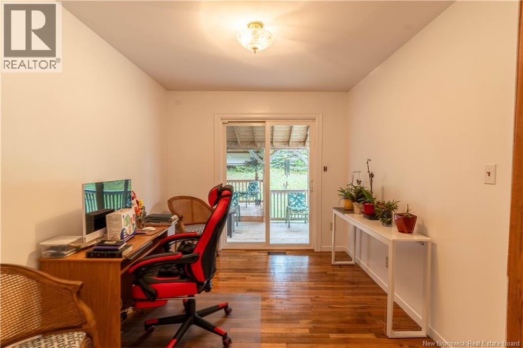 56 Aitken Avenue - 9
