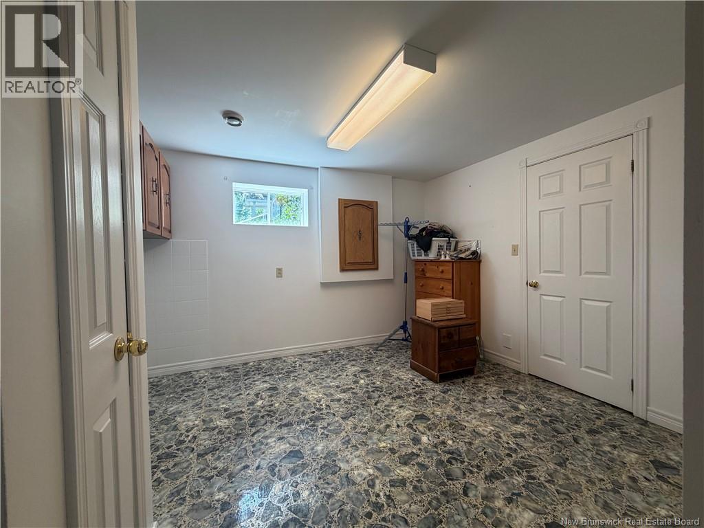 56 Aitken Avenue - 40