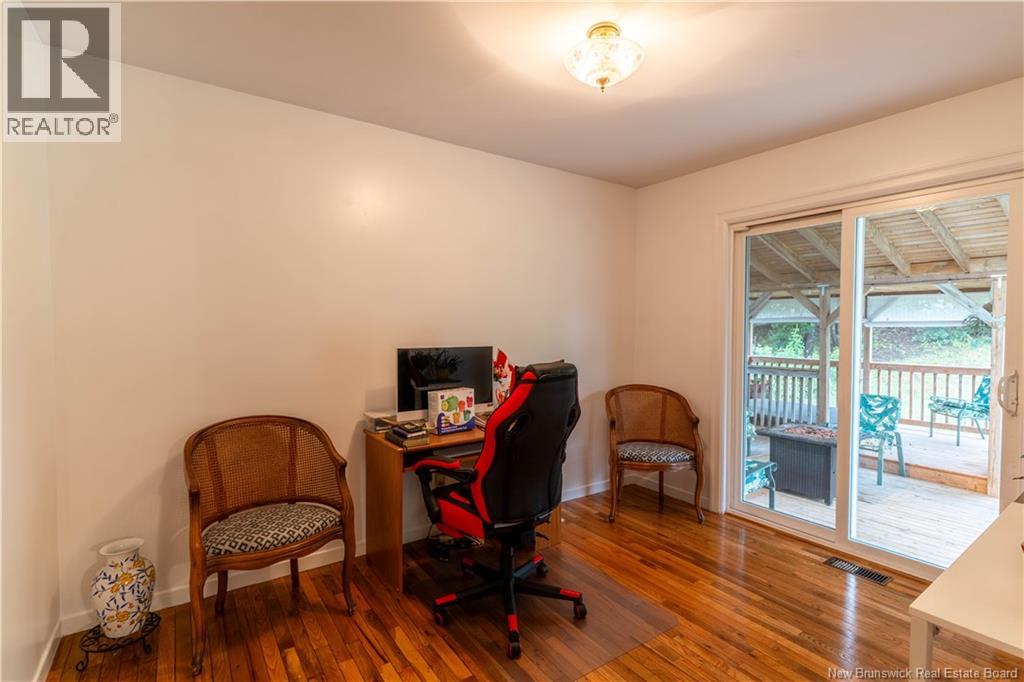 56 Aitken Avenue - 8