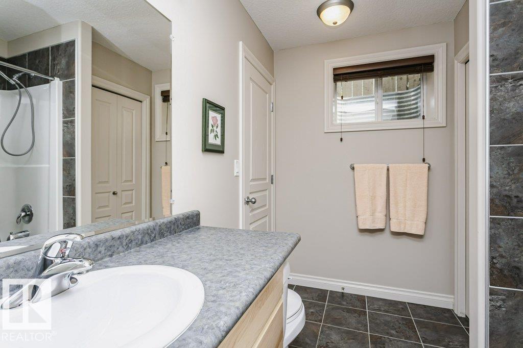 96 Eastgate WY - Image 31