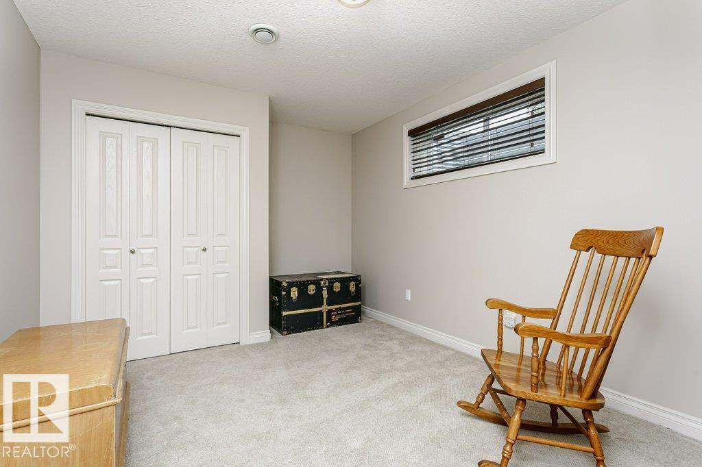 96 Eastgate WY - 29