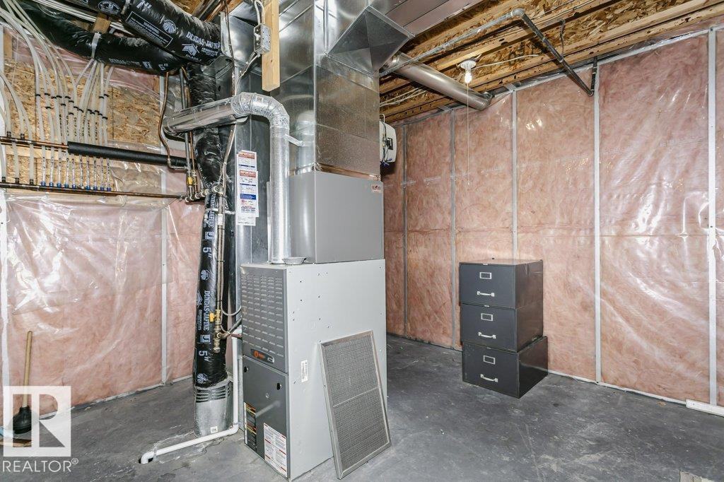 96 Eastgate WY - Image 39