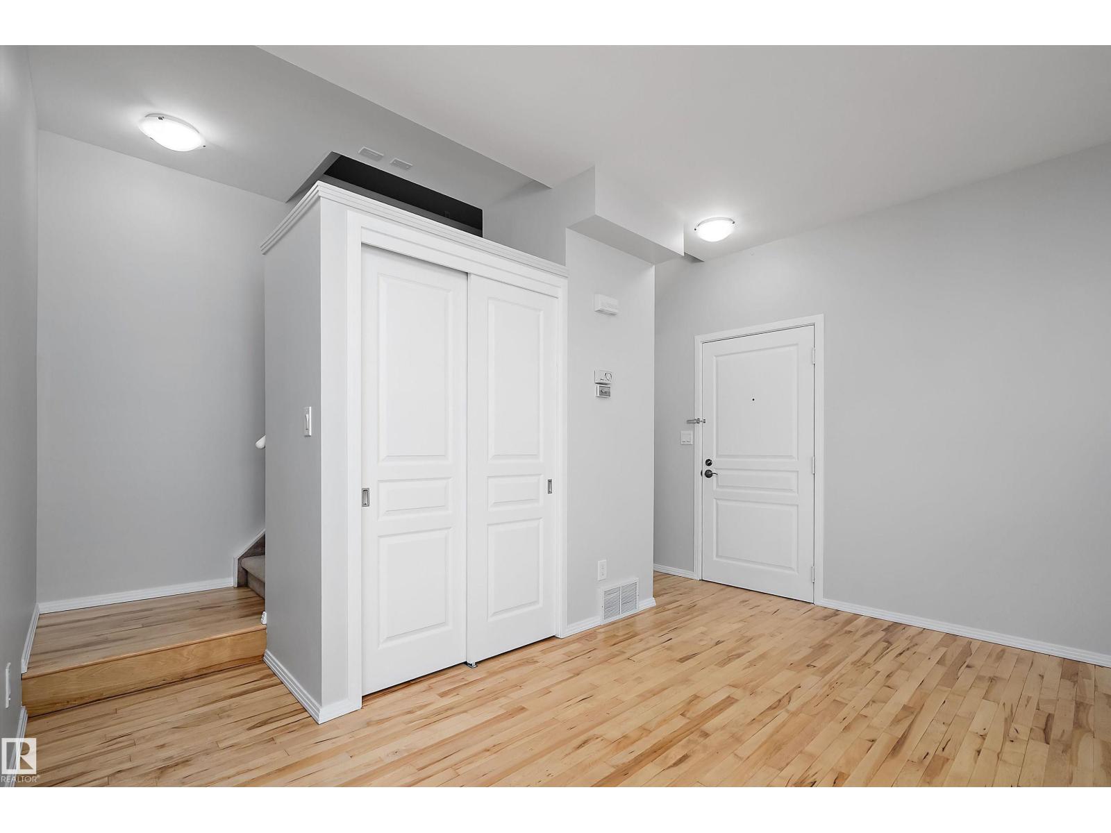 #108 10933 82 AV NW, Garneau, Edmonton photo 3