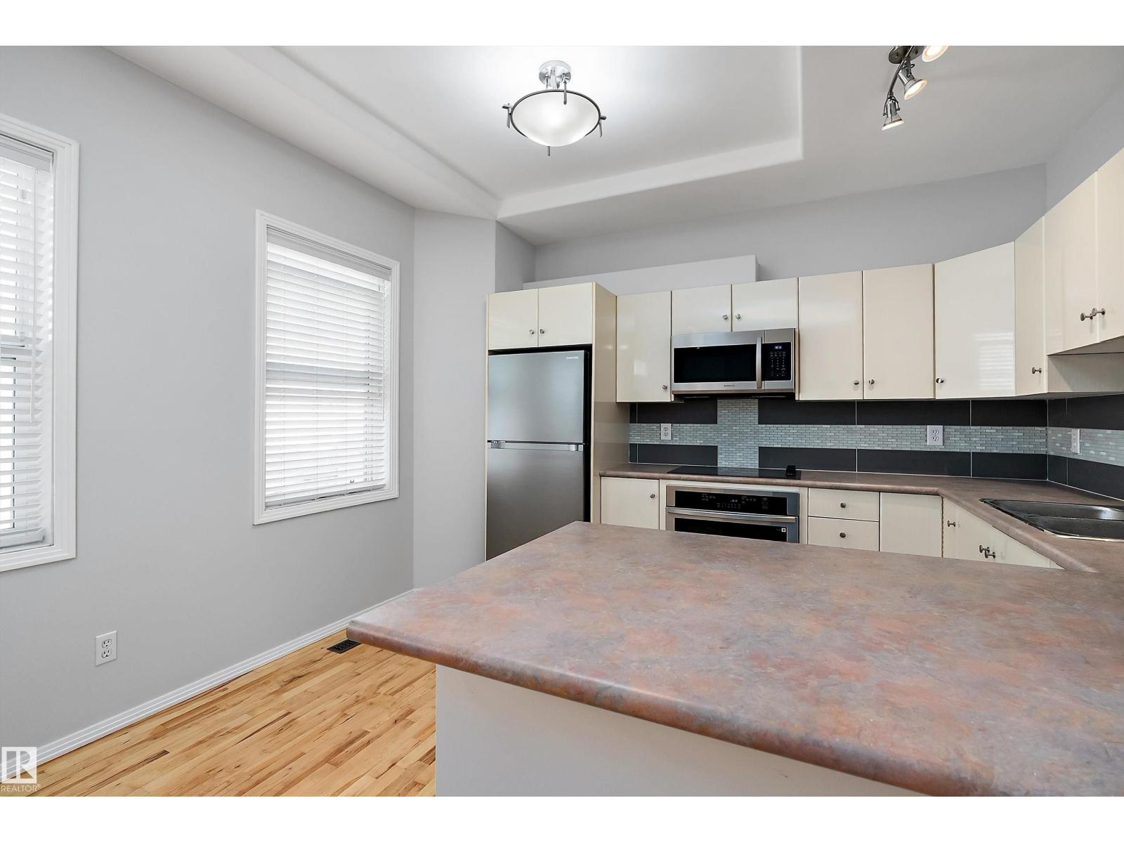 #108 10933 82 AV NW - Image 16