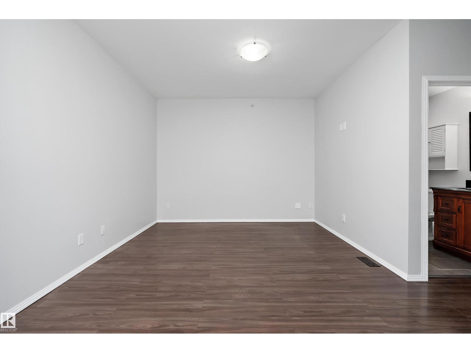 #108 10933 82 AV NW - Image 21
