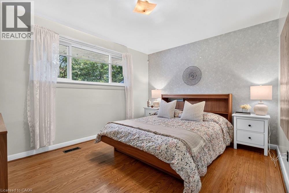 392 HENDERSON Road - 16