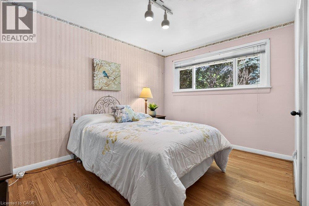 392 HENDERSON Road - 17