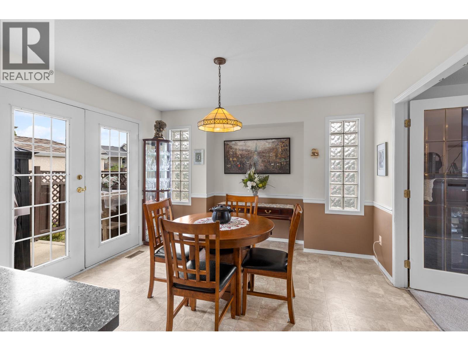 280 Cosens Court - 12