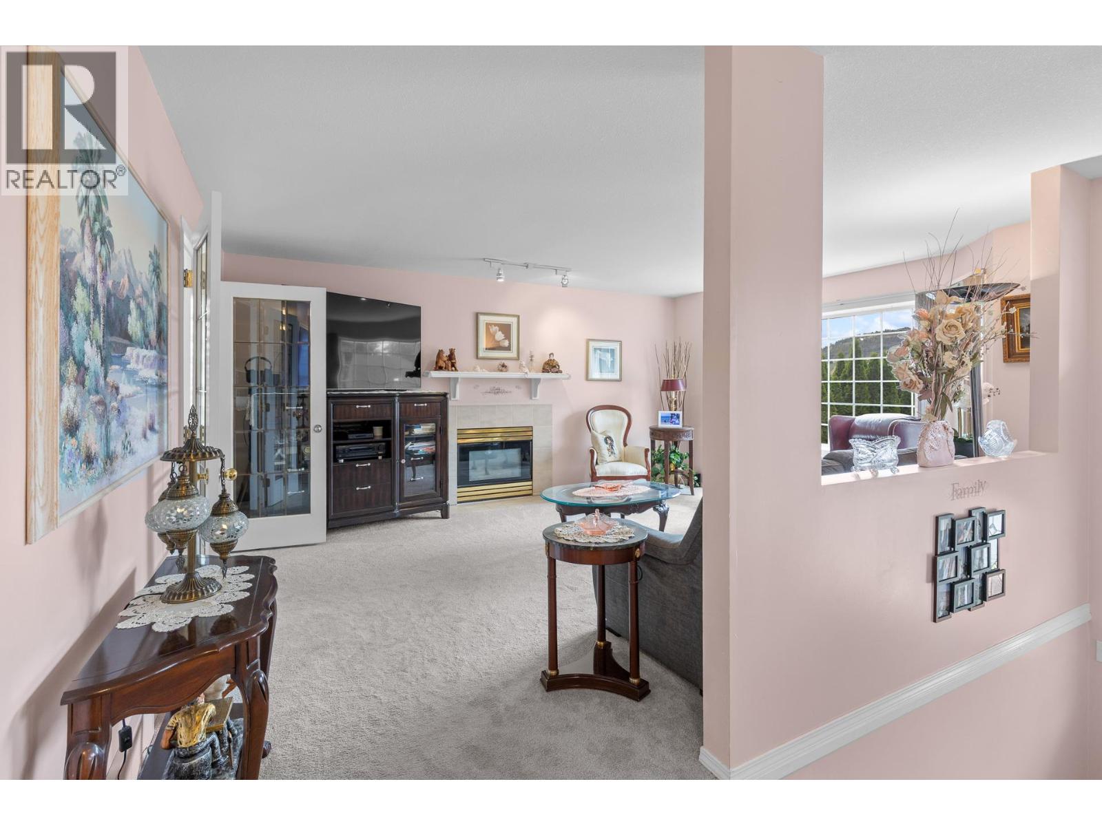 280 Cosens Court - 4
