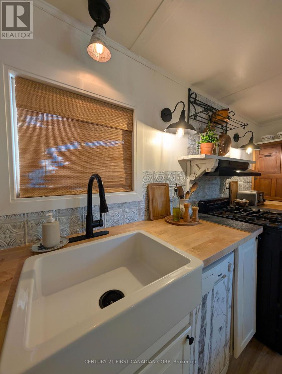 28- 79681 BLUEWATER HIGHWAY - 9