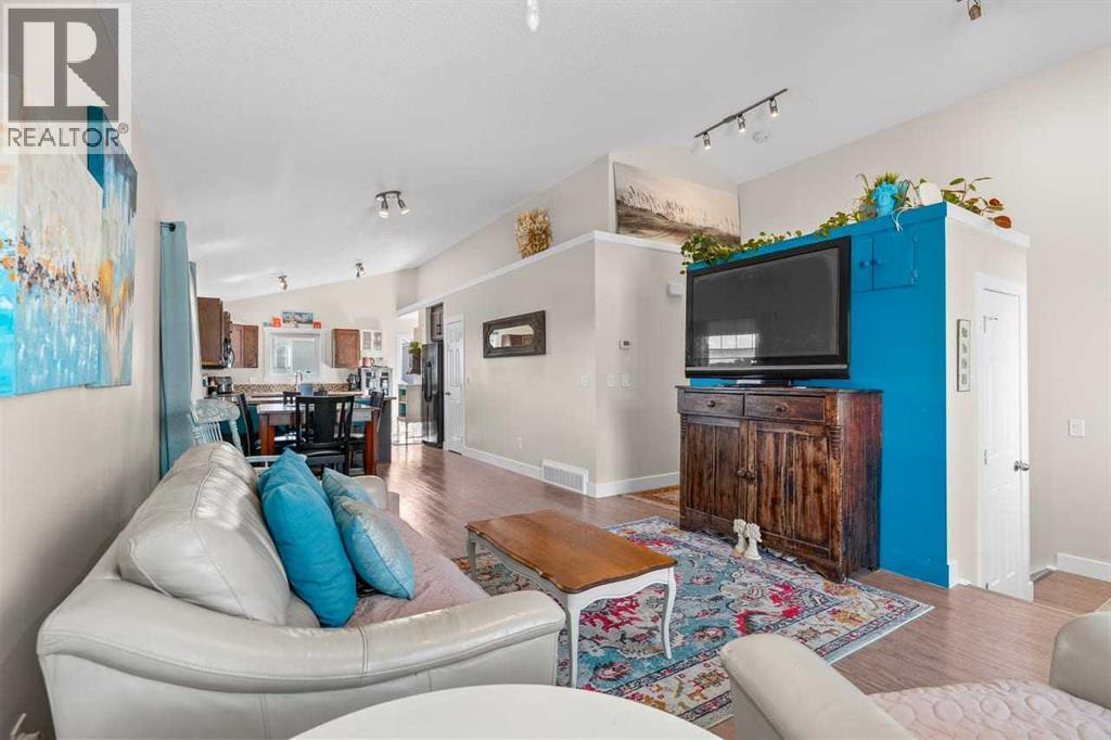 317 McLeod Crescent, Diamond Valley — photo 3