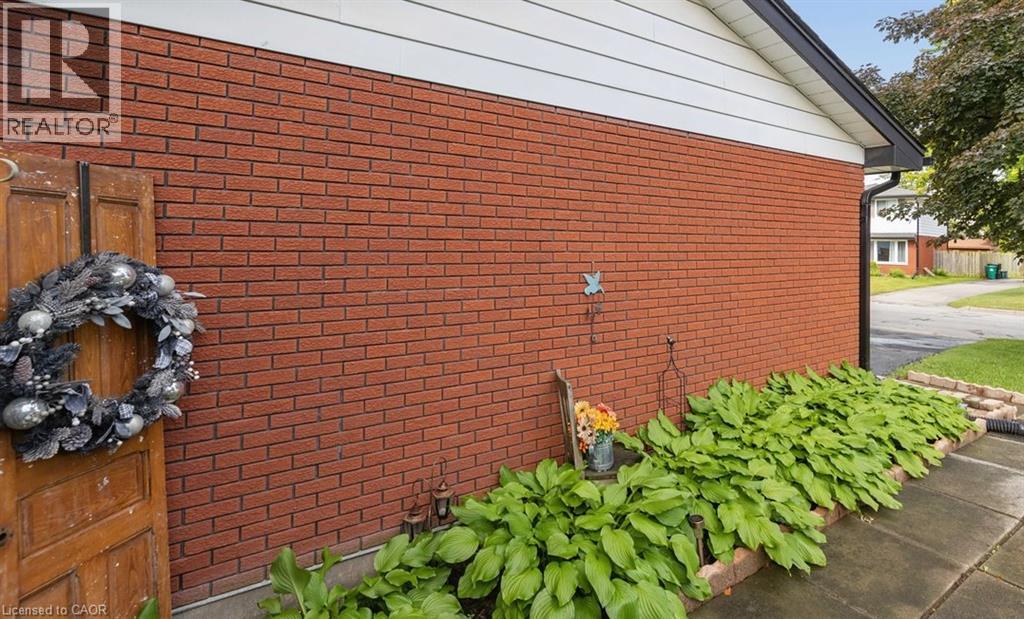 45 ARROWHEAD Crescent - 34