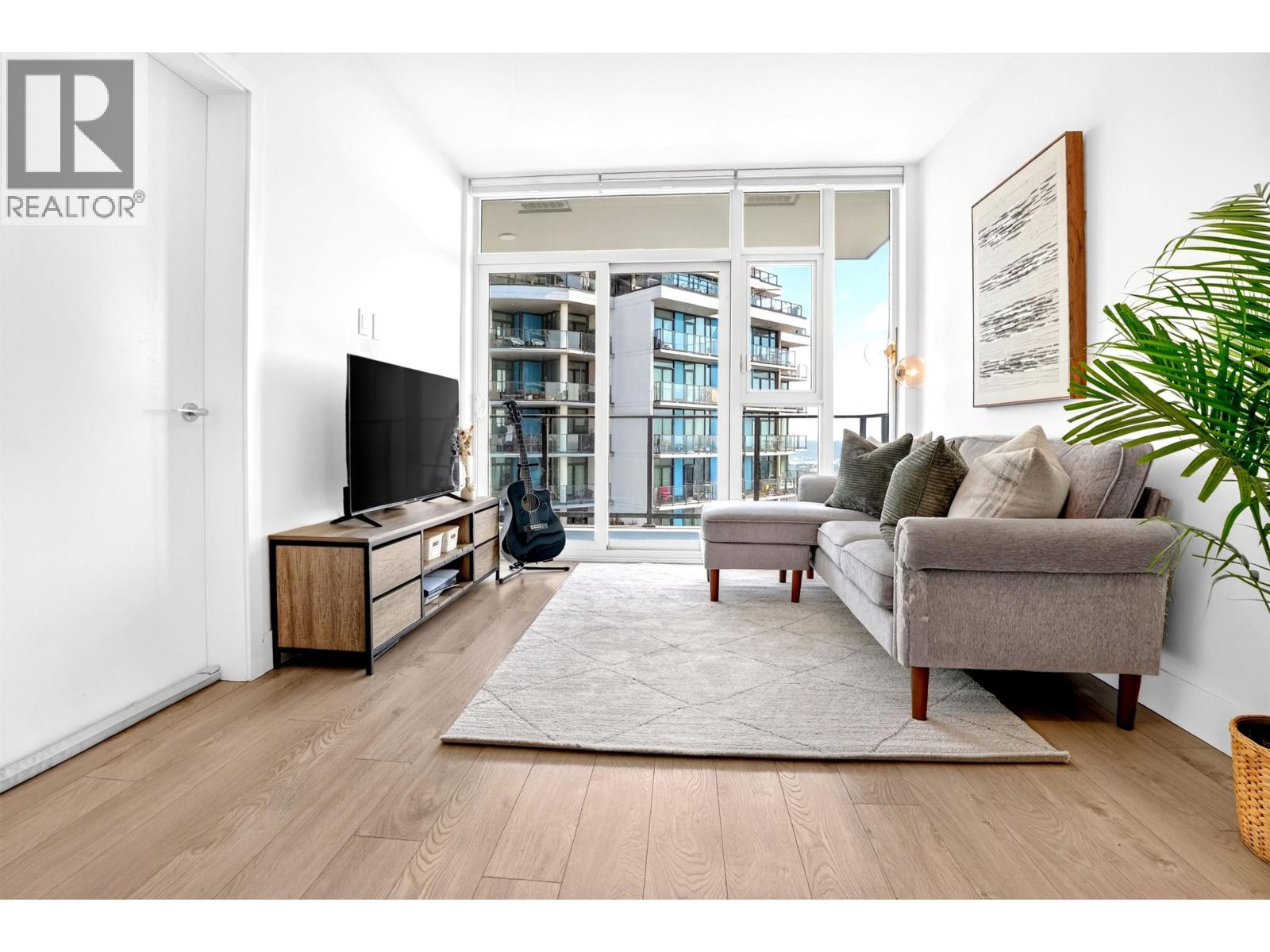 2906 7358 EDMONDS STREET