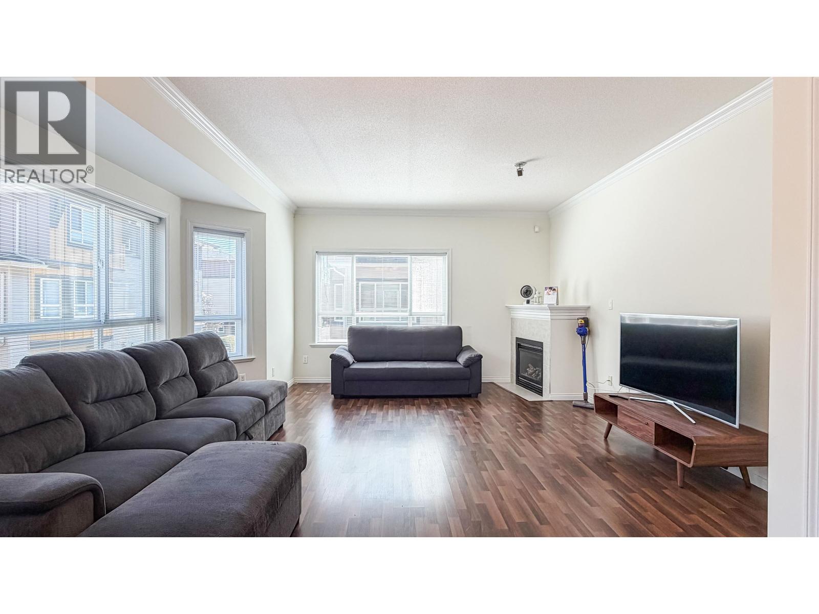 #1-9420 FERNDALE Road, Richmond