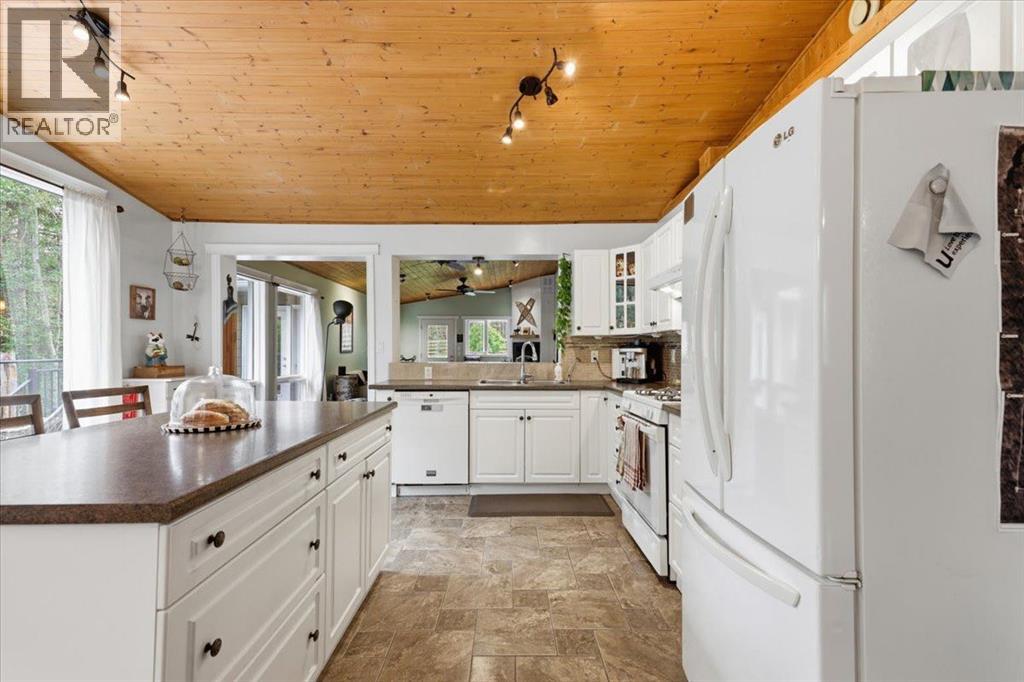 12055A 454 Township - Image 10