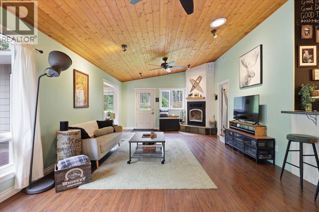 12055A 454 Township - Image 15