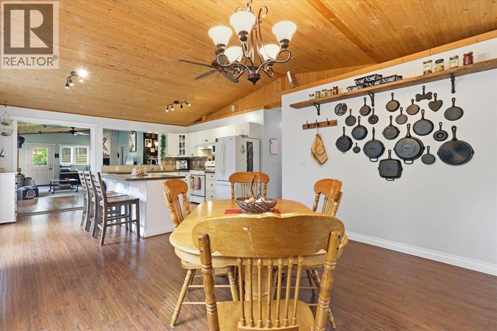 12055A 454 Township - Image 8