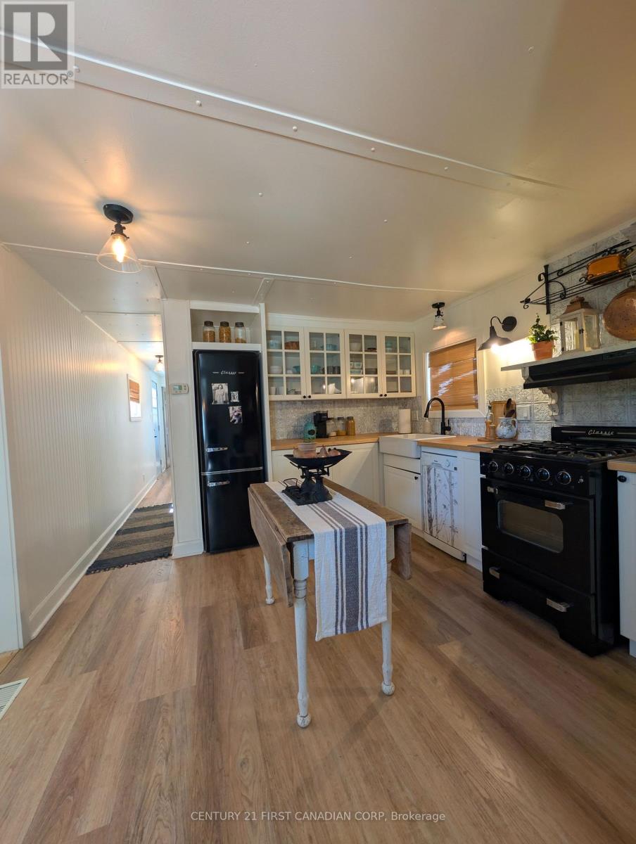 28- 79681 BLUEWATER HIGHWAY - 6