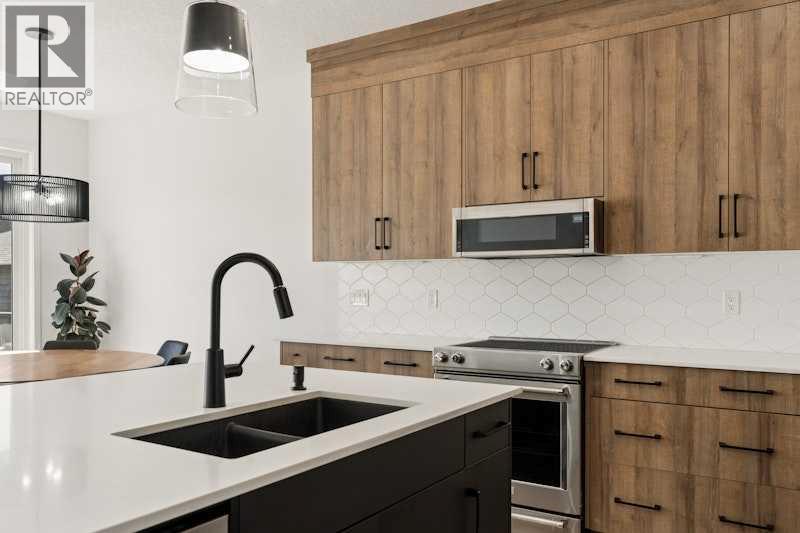 20 Wolf Creek Street SE - 11
