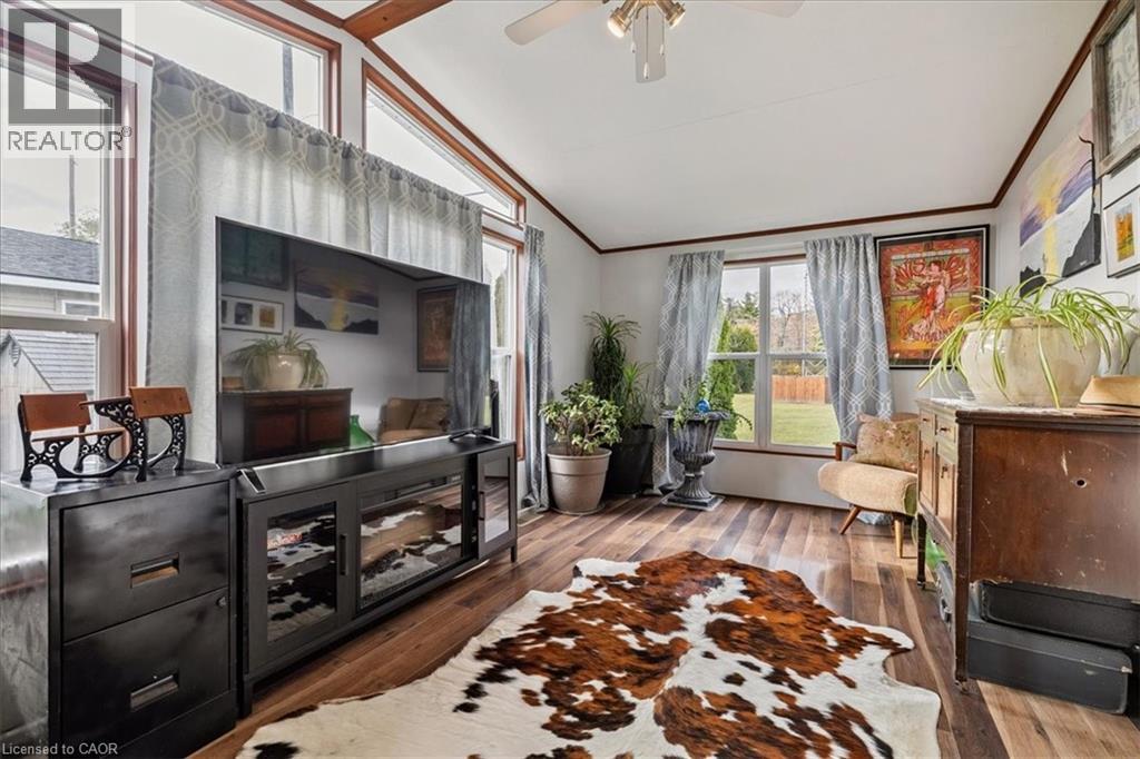 #13 SPRUCE 4449 MILBUROUGH Line - 19