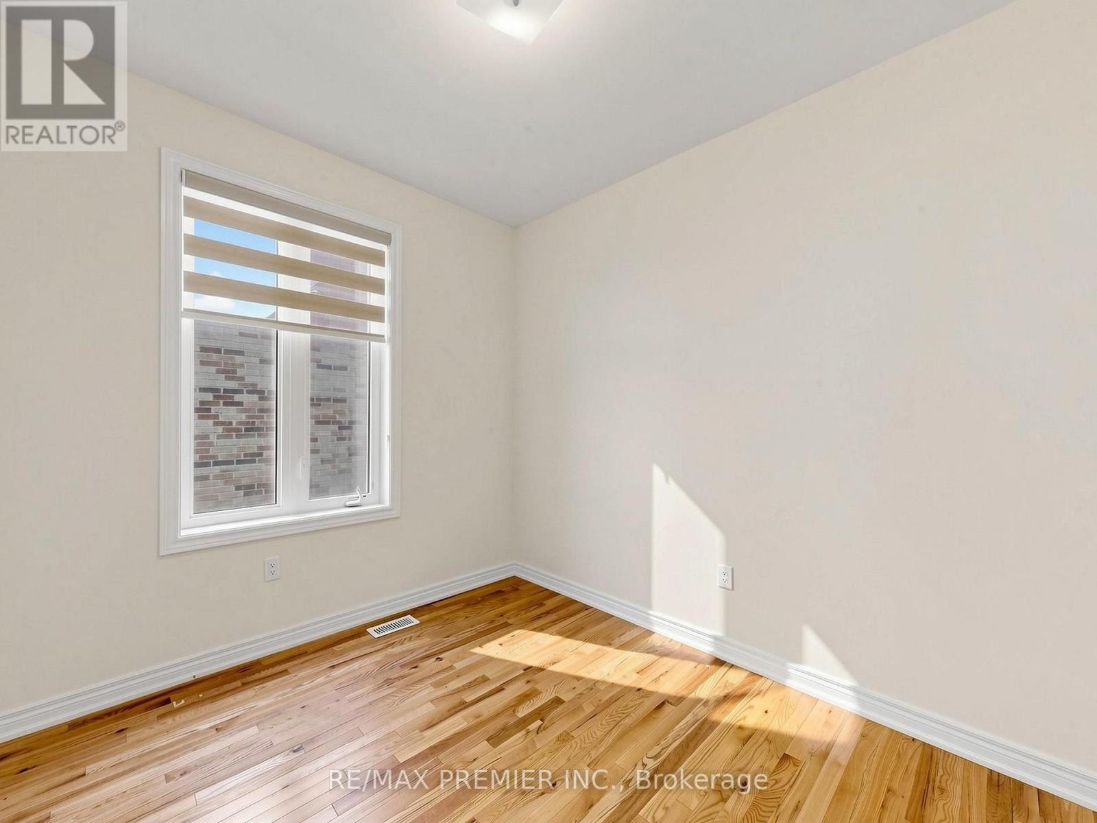 380 LEANNE LANE - Image 13