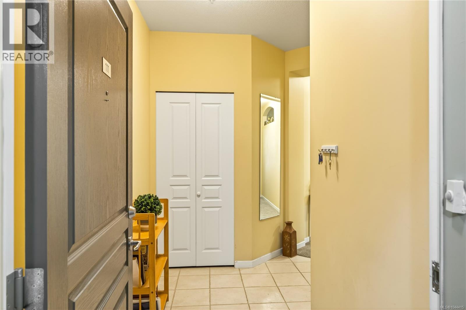 #111 5685 Edgewater Lane - Image 15
