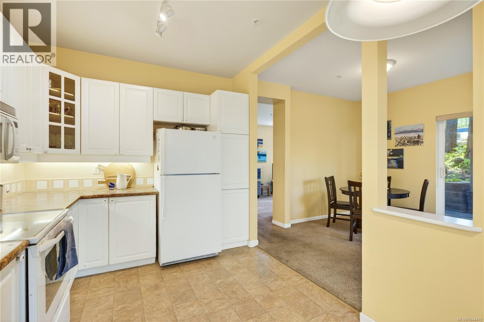 #111 5685 Edgewater Lane - Image 28