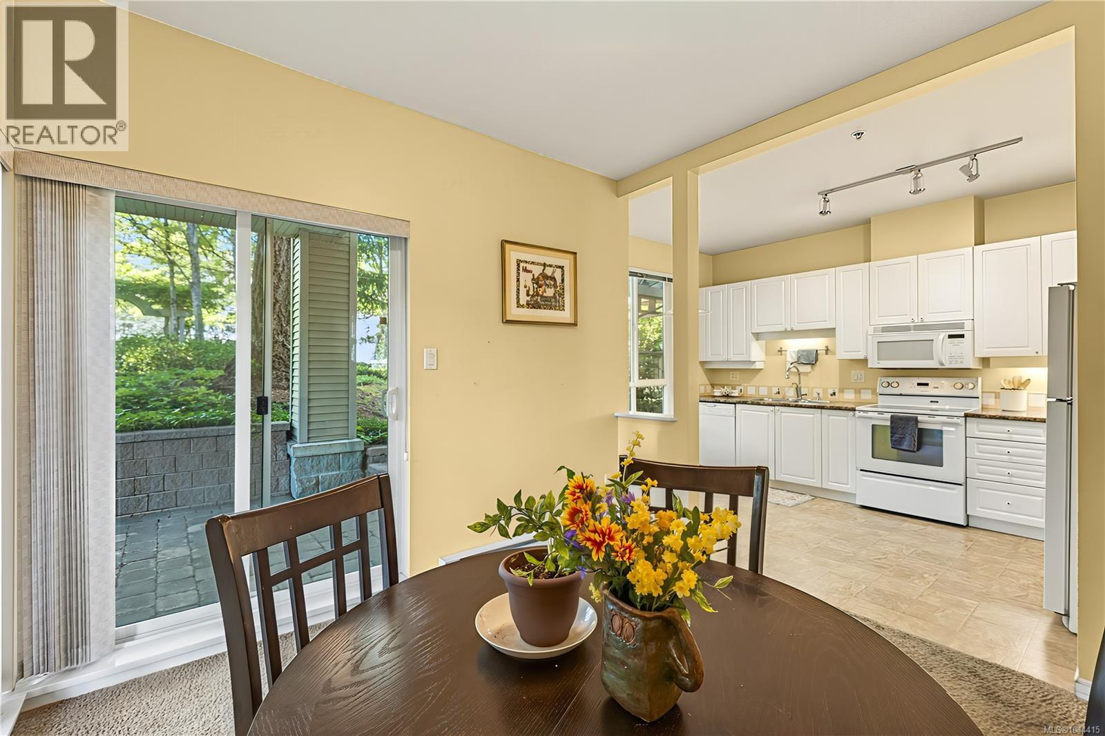 #111 5685 Edgewater Lane - Image 30
