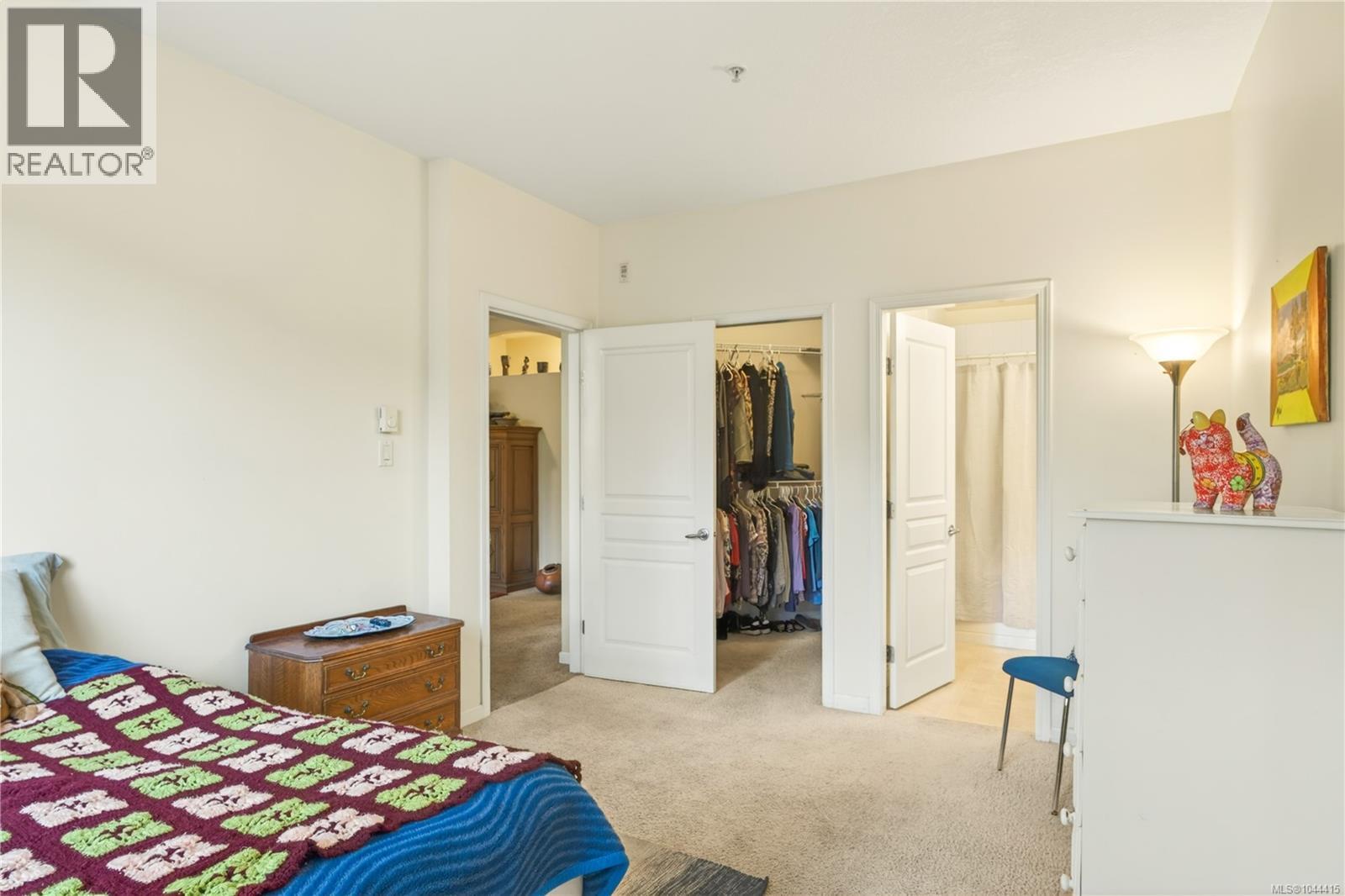 #111 5685 Edgewater Lane - 33