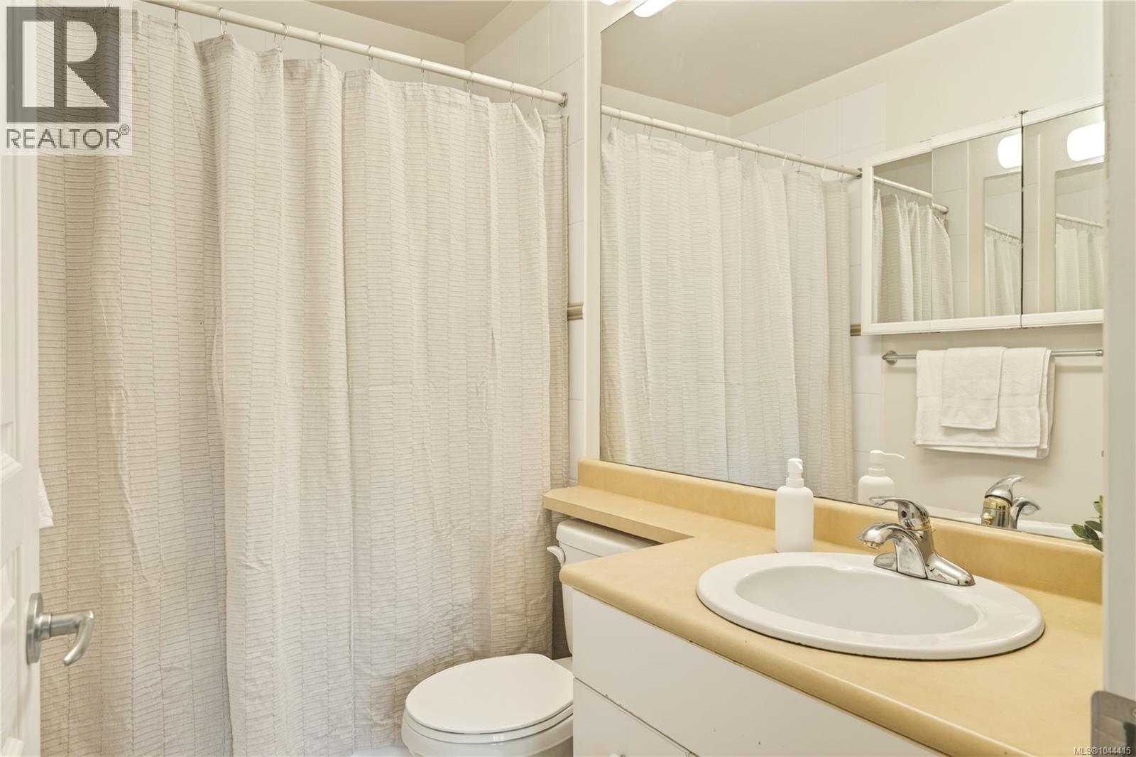 #111 5685 Edgewater Lane - Image 34