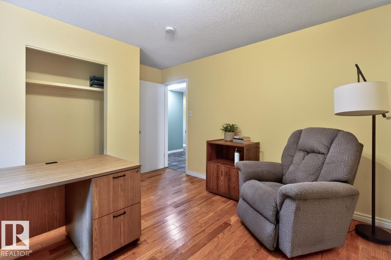 12636 52 AV NW - 20