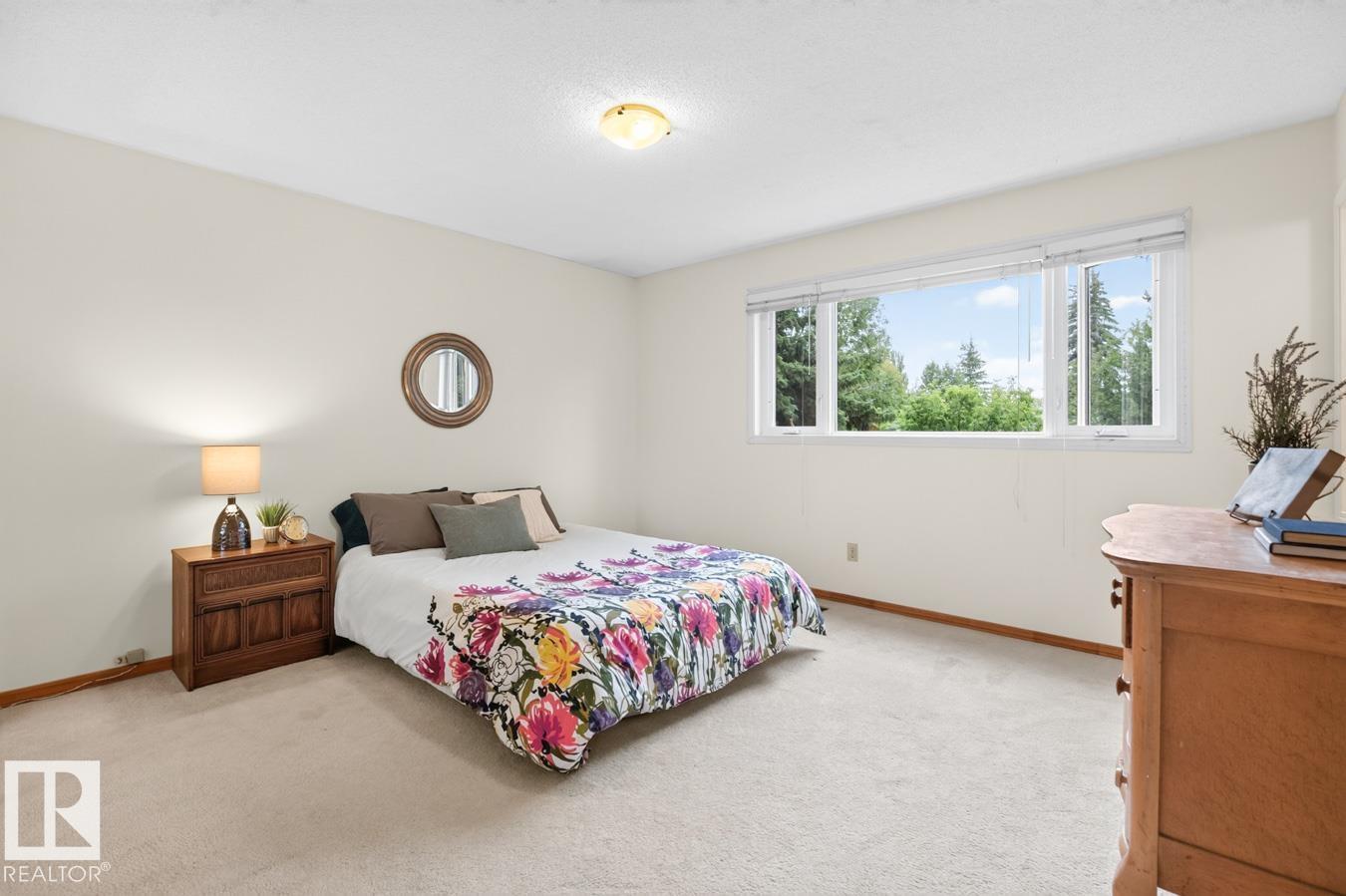 12636 52 AV NW - Image 22