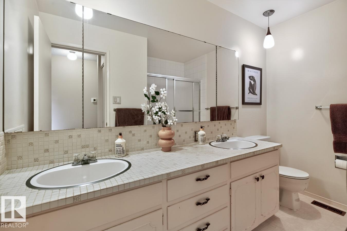 12636 52 AV NW - 29