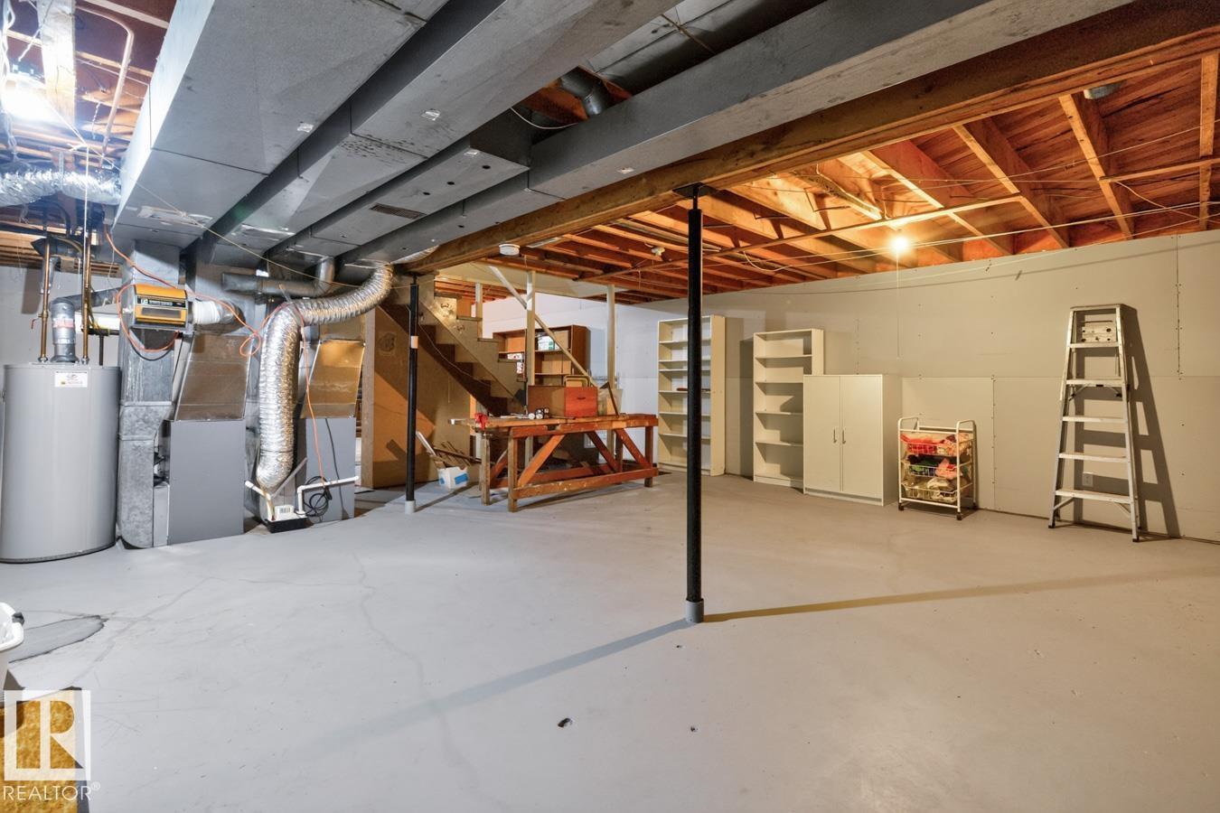12636 52 AV NW - 32