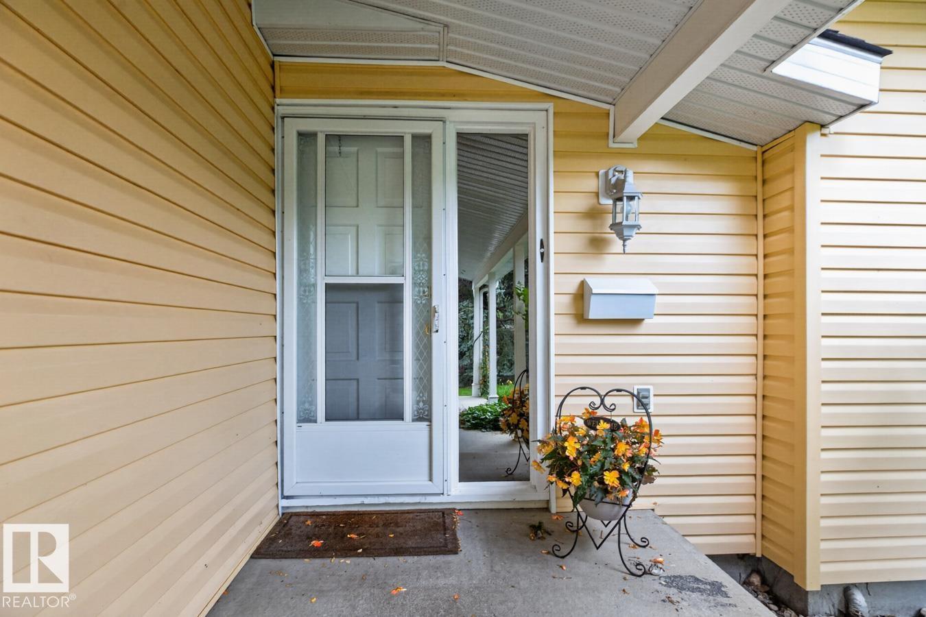 12636 52 AV NW - 43