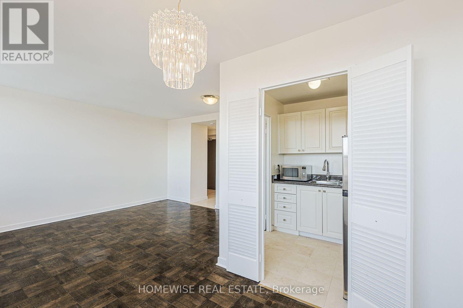 902 - 485 KINGSTON ROAD