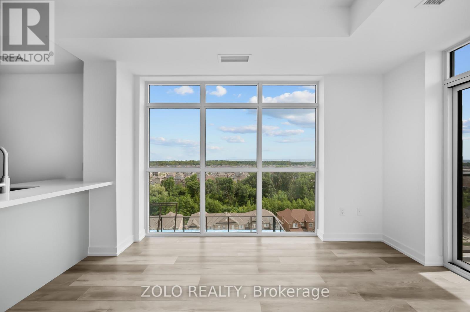 #1011 470 DUNDAS STREET E - 9