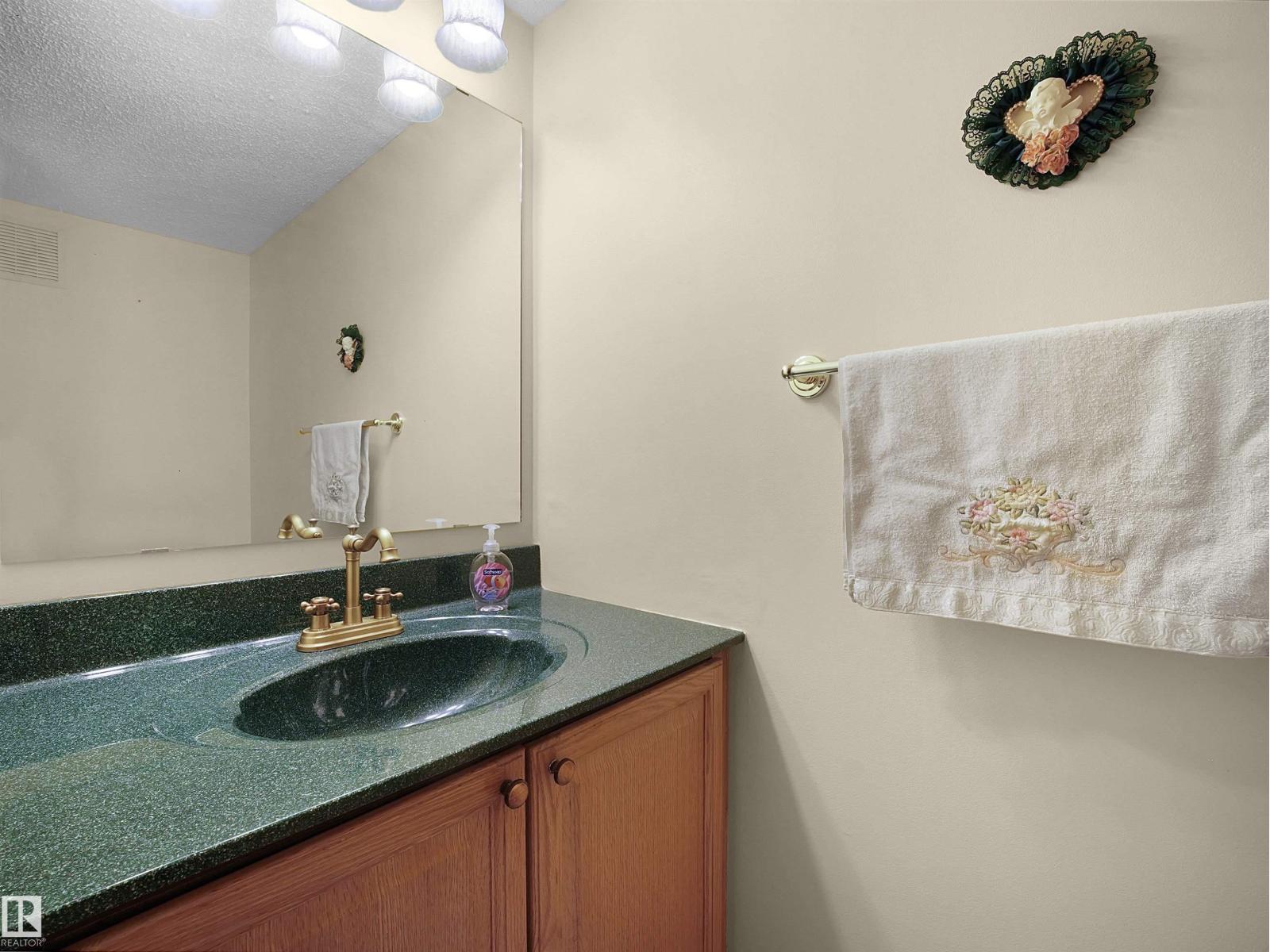 10711 24 AV NW - 25