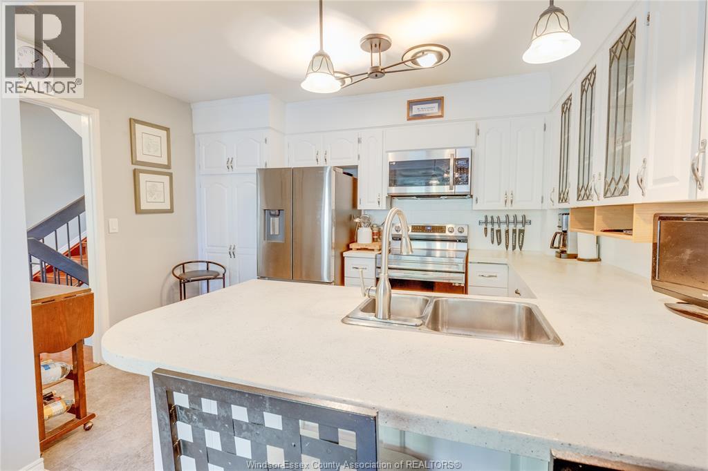 #9-3917 3917 RIVERSIDE East - 17