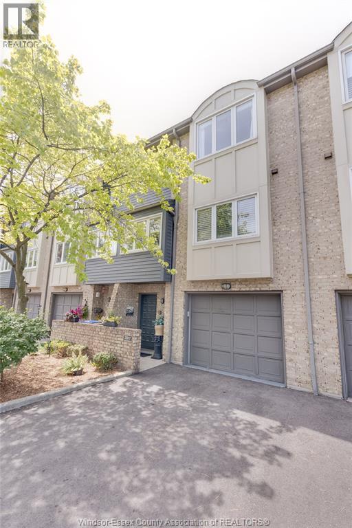 #9-3917 3917 RIVERSIDE East - 1