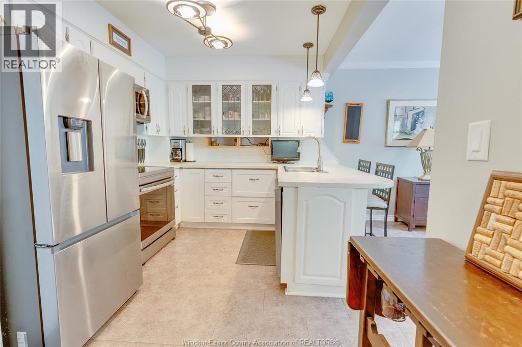 #9-3917 3917 RIVERSIDE East - 12
