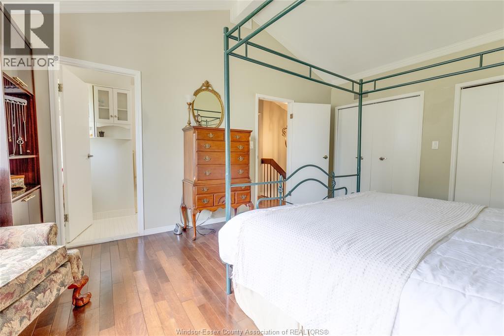 #9-3917 3917 RIVERSIDE East - 26