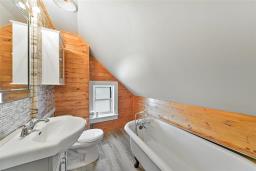 1427 Bannatyne Avenue, Winnipeg, MB R3E0X3 Photo 14